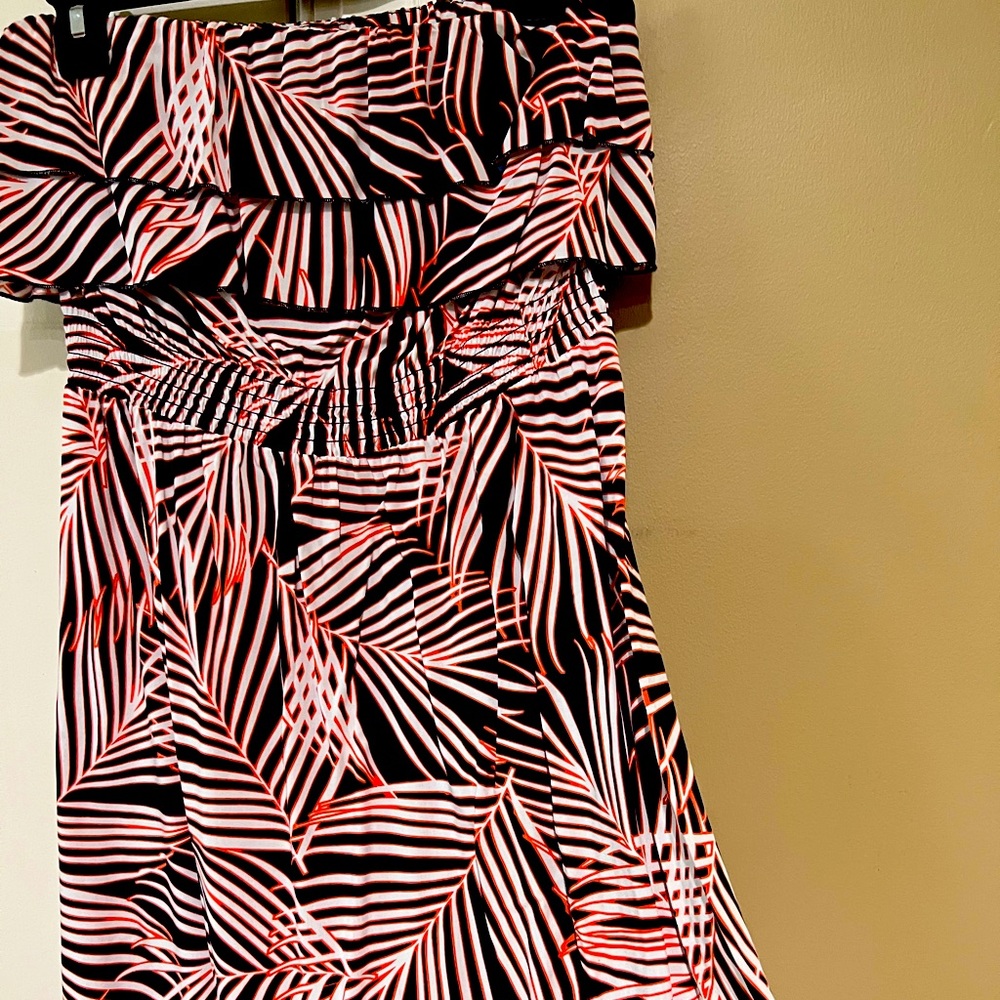 Crown & Ivy strapless dress in navy, orange and white palm print